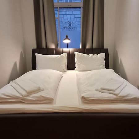 Sissi Royal Suite - Inner City 4 Bedroom Apartment 비엔나 외부 사진