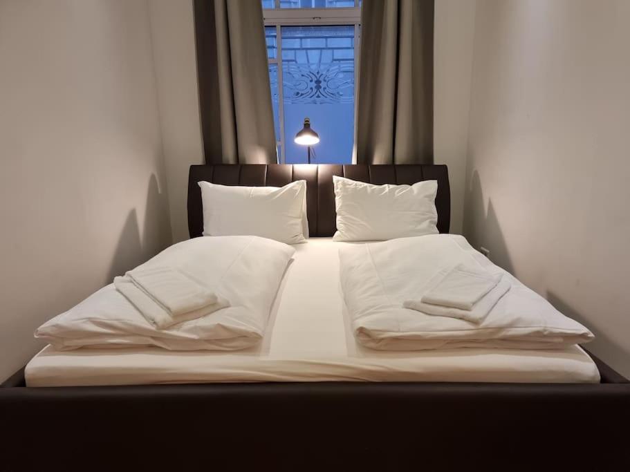 Sissi Royal Suite - Inner City 4 Bedroom Apartment 비엔나 외부 사진