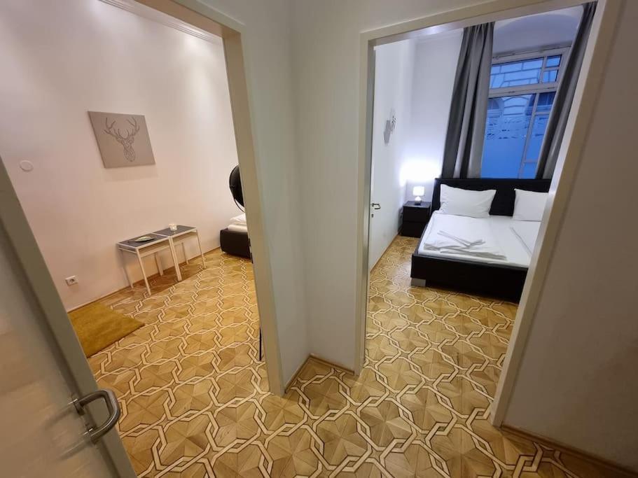 Sissi Royal Suite - Inner City 4 Bedroom Apartment 비엔나 외부 사진