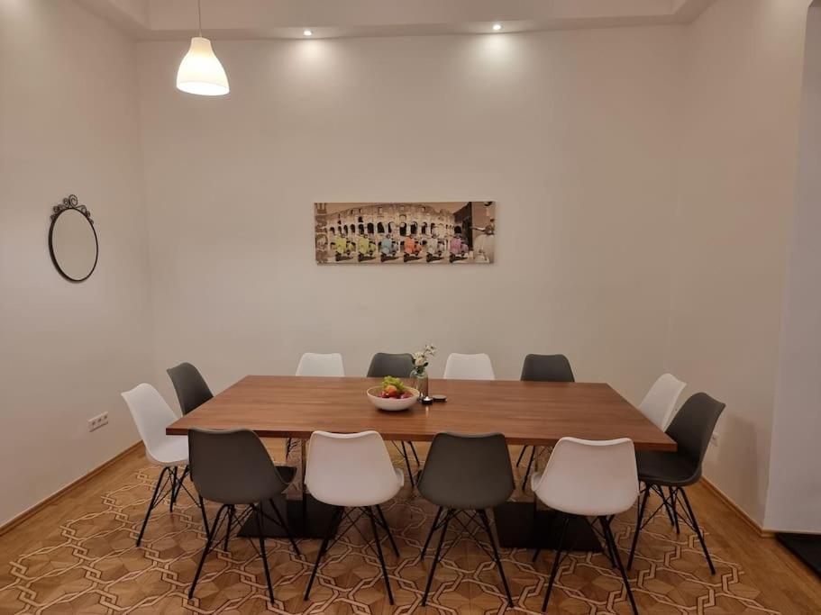 Sissi Royal Suite - Inner City 4 Bedroom Apartment 비엔나 외부 사진
