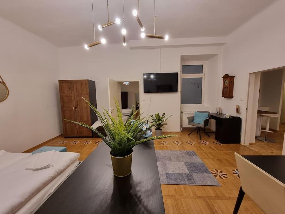 Sissi Royal Suite - Inner City 4 Bedroom Apartment 비엔나 외부 사진
