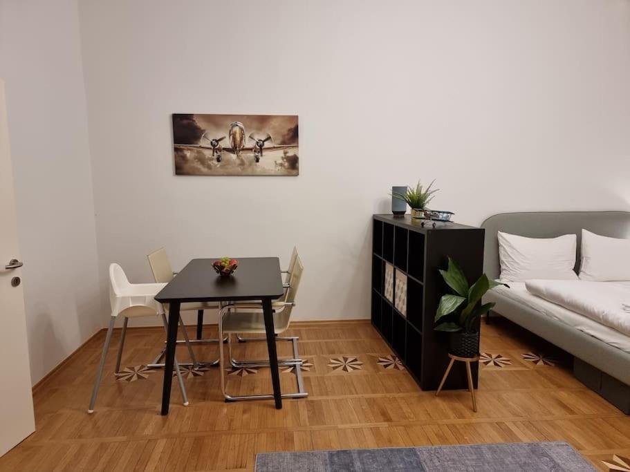Sissi Royal Suite - Inner City 4 Bedroom Apartment 비엔나 외부 사진