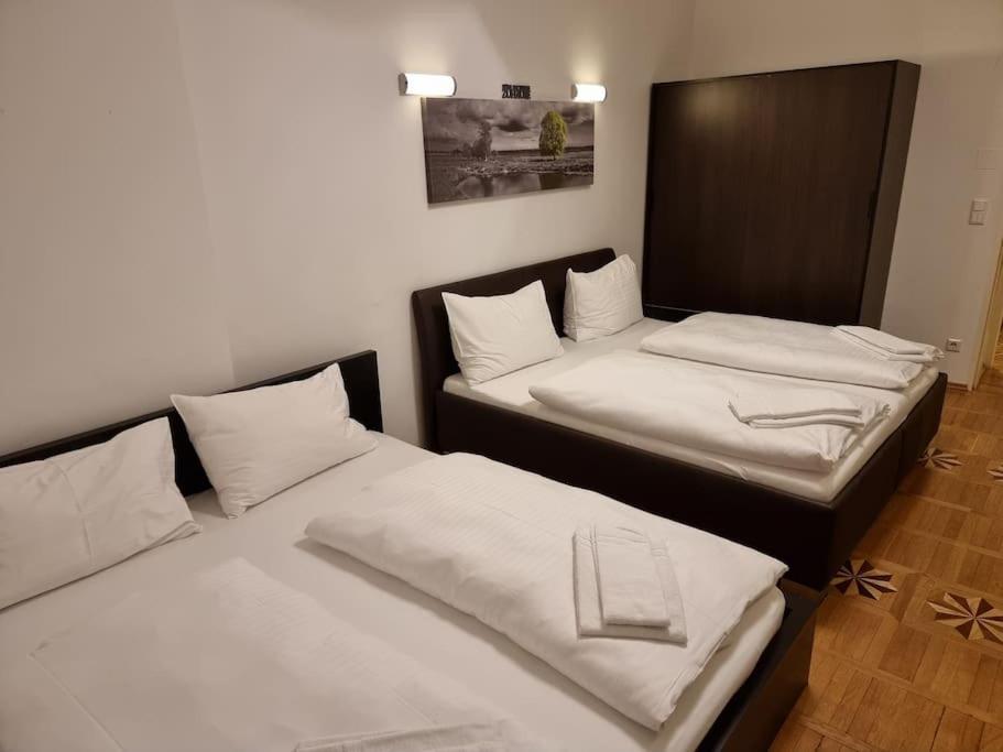 Sissi Royal Suite - Inner City 4 Bedroom Apartment 비엔나 외부 사진
