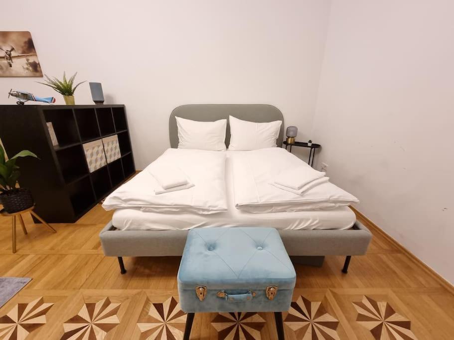 Sissi Royal Suite - Inner City 4 Bedroom Apartment 비엔나 외부 사진